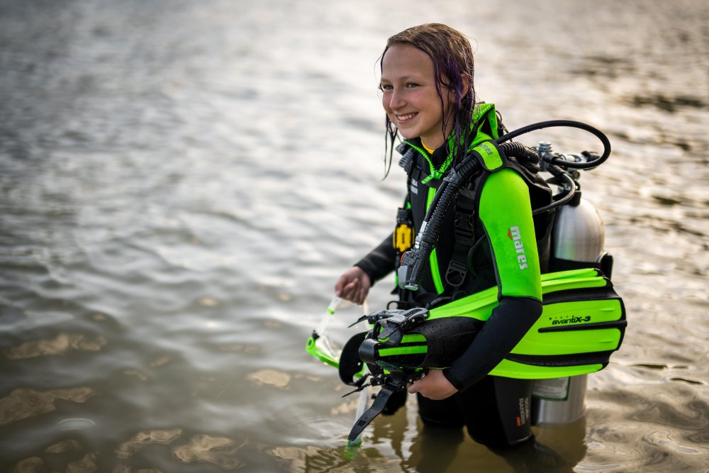 A girl in diving suit (c) Predrag Vuckovic