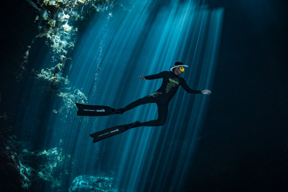 Male freediver (c) Predrag Vuckovic