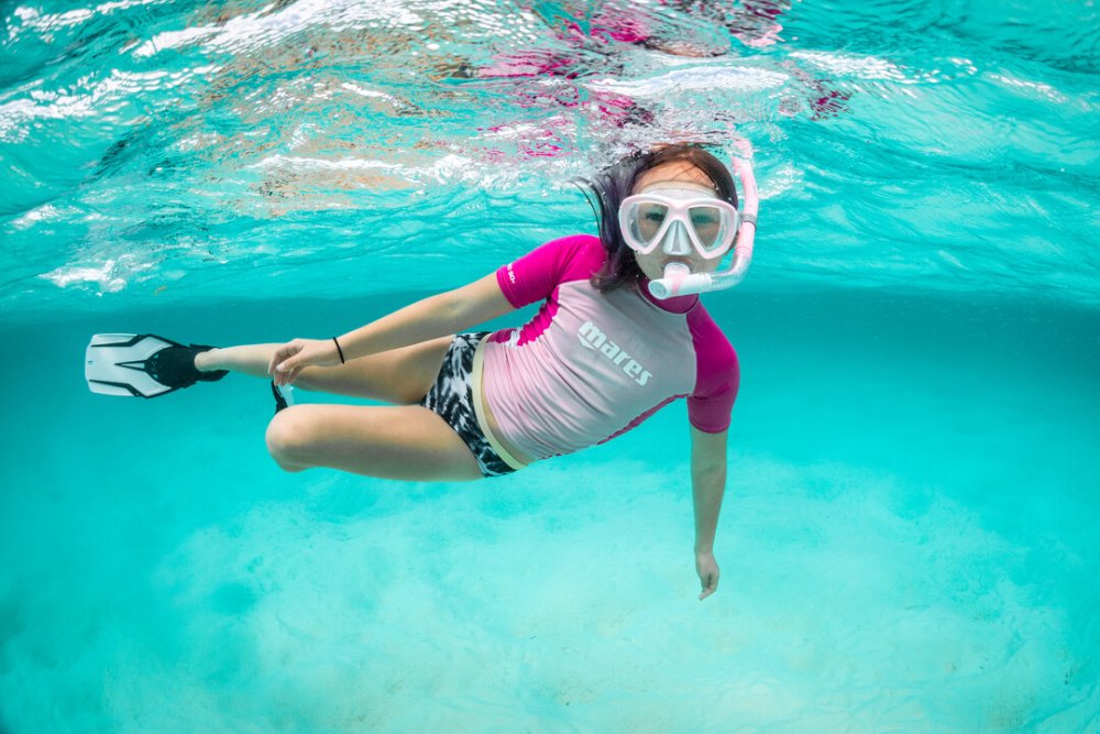 Snorkling girl (c) Predrag Vuckovic