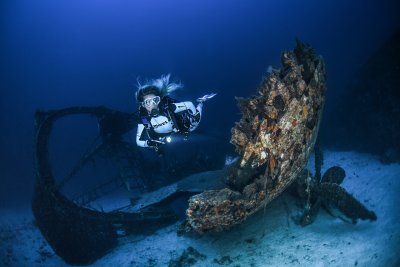 Wreck diving