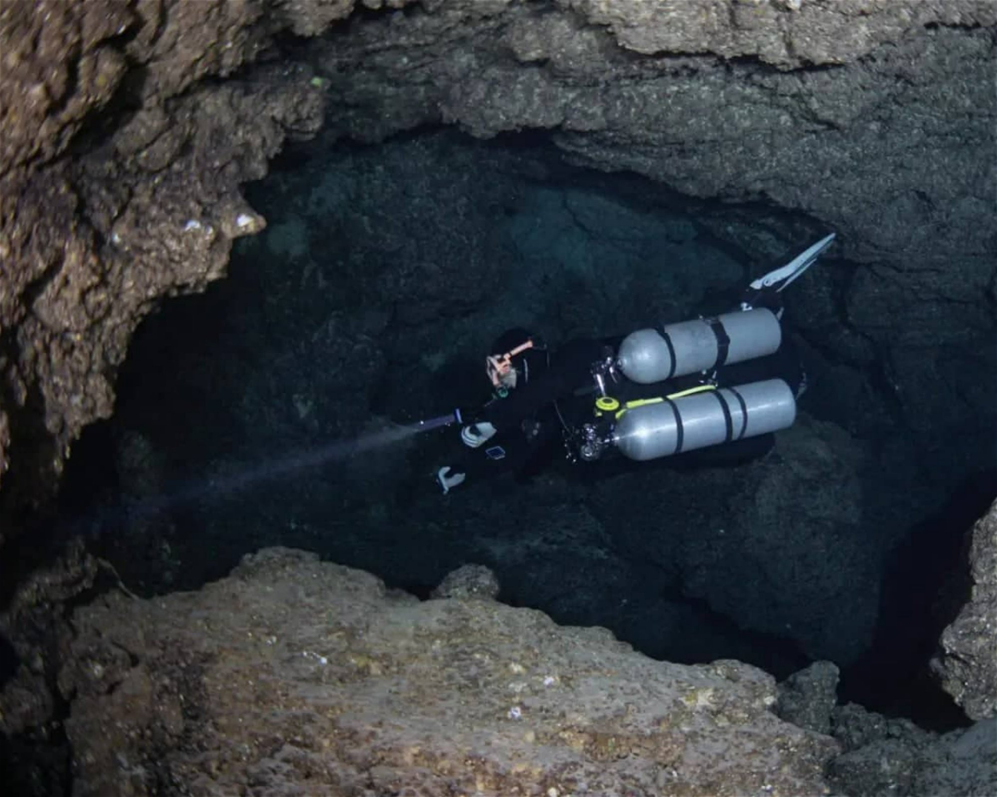 E&Z Diving Center, 6015 Lapu-lapu City