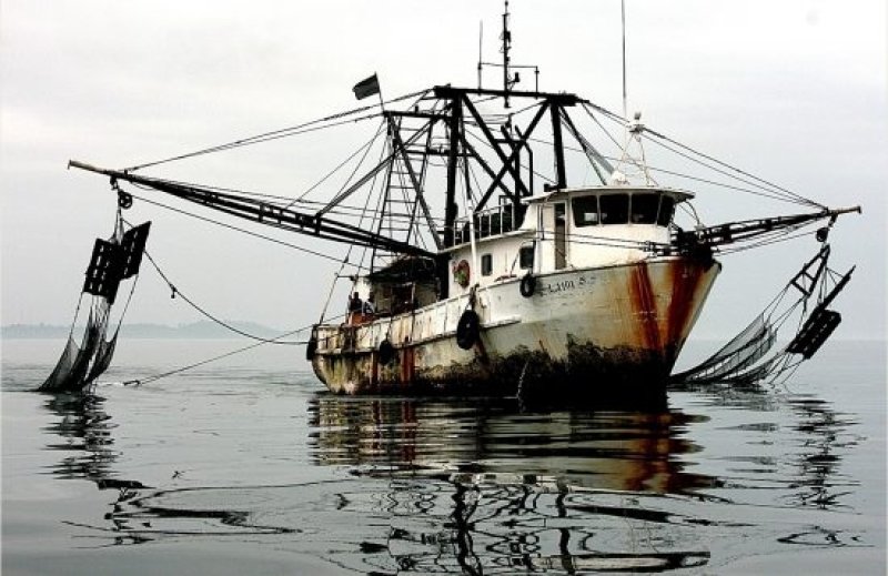 Illegal trawler (c) Mike Markovinathe/Pew Charitable Trusts