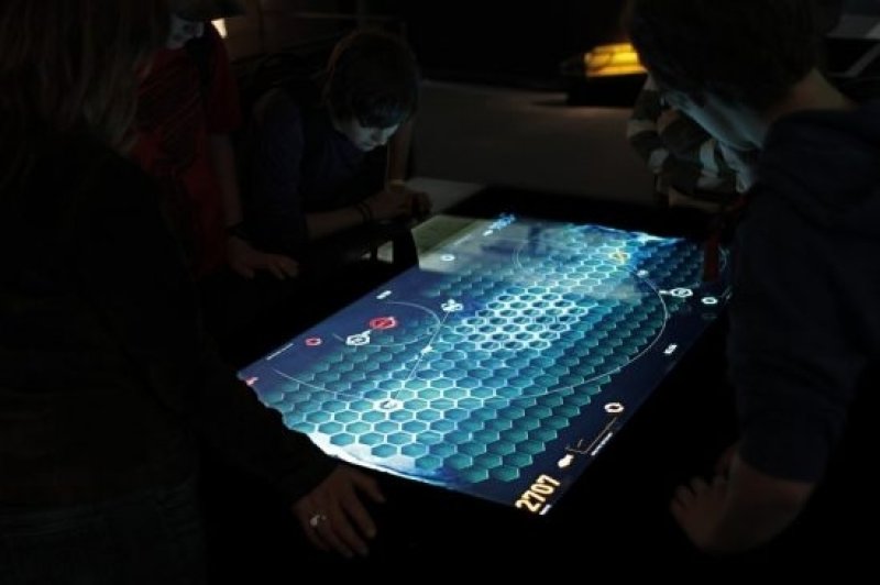 Learning about sustainable fisheries at the EcoOcean the Cluster of Excellence "The Future Ocean". (c) The Future Ocean