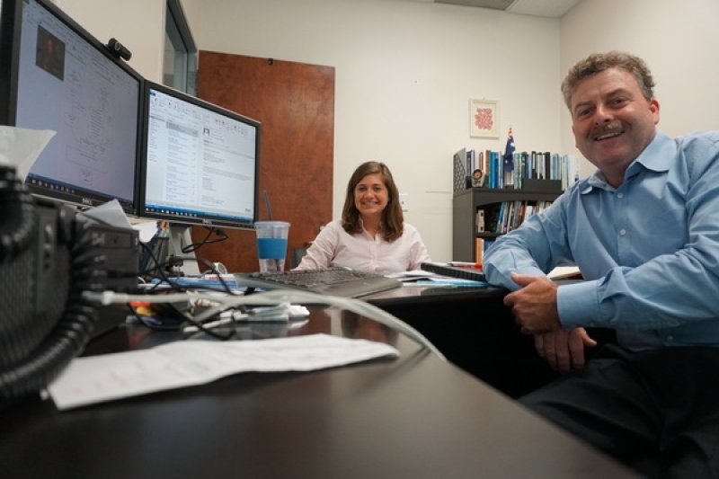 2016 research intern Tara Narowski with Peter Buzzacott, DAN USA