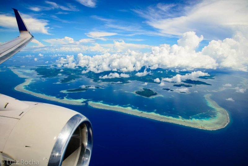 Pohnpei’s Palikir Pass attracts world class surfers.
(c) Luiz Rocha