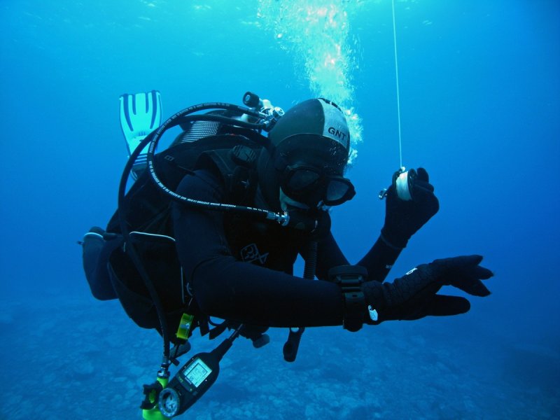 Buoyancy exercises and buoyancy control are an integral part of lessons at the basic levels.