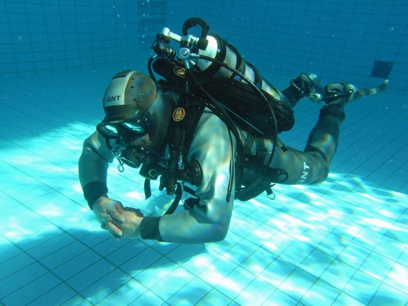Buoyancy exercises and buoyancy control are an integral part of lessons at the basic levels.