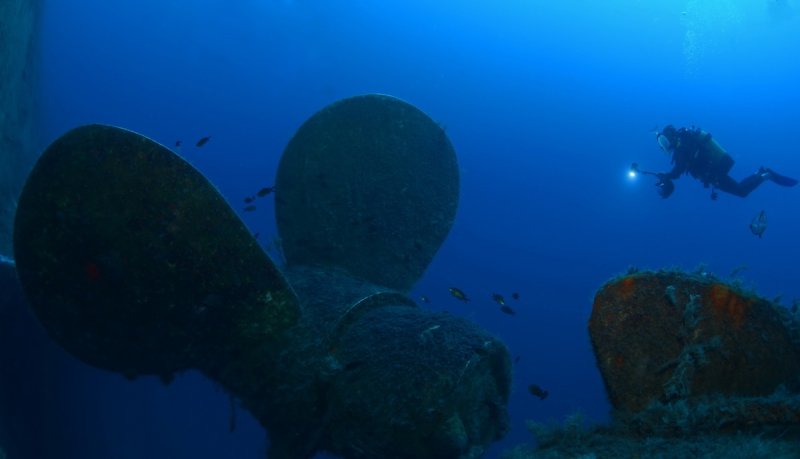 DIving the Zenobia (c) Andreas Wackenrohr