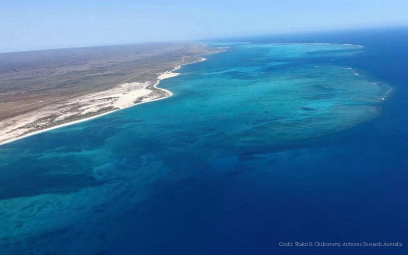 An aerial view from the north over Ningaloo Reef, Australia’s largest fringing reef.
(c) Shakti B. Chakravarty, Airborne Research Australia