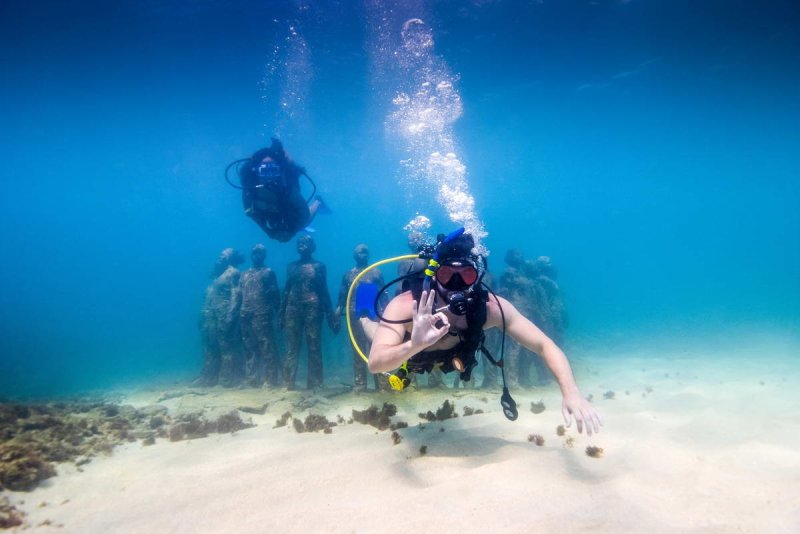 Underwater sculpture park in Grenada by Jason Taylor