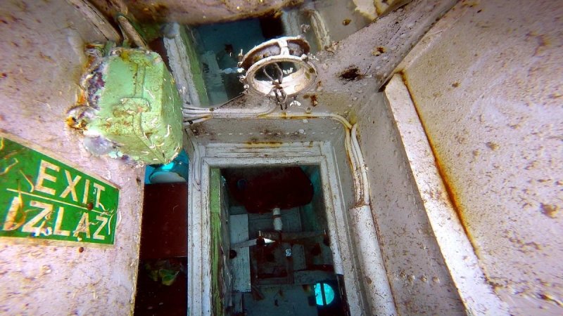 Diving the Plavi Jadran (c) Kurt Leidl