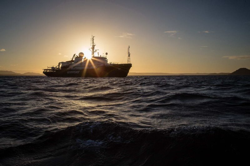 The Esperanza departs from the port of Diego Suarez. The Greenpeace vessel is in North Madagascar embarking on a new campaign in the Indian Ocean. (c) Will Rose / Greenpeace