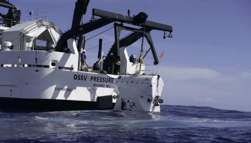 The research team of Five Deeps Expedition has dived for the first time with a submarine to the deepest point of the Indian Ocean: the bottom of the Java Trench at 7,192 meters.