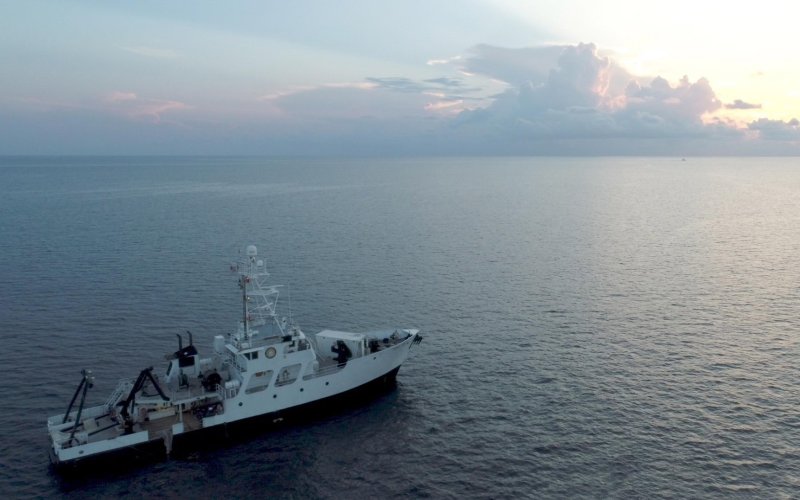 he research vessel "R / V Point Sur", (c) NOAA / Dante Fenolio