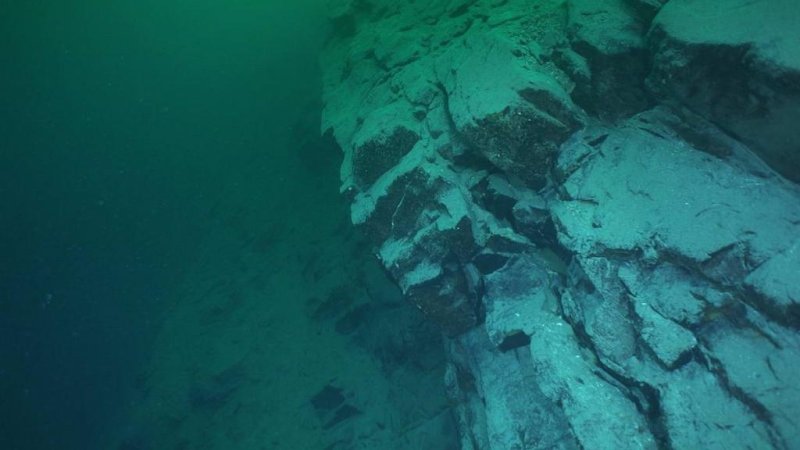 Diving the "Schwarze Brücke" (Black Bridge), Attersee (c) Jens-Uwe Lamm