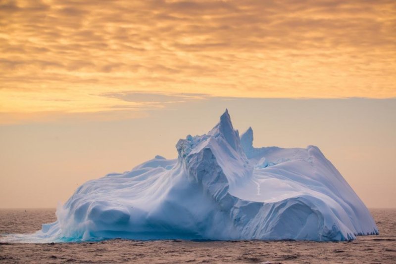 Icebergs can take many forms, Photo: © Andreas Wolden / Institue of Marine Research