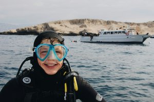 Scuba Diving for Teens: The Coolest Underwater Programs