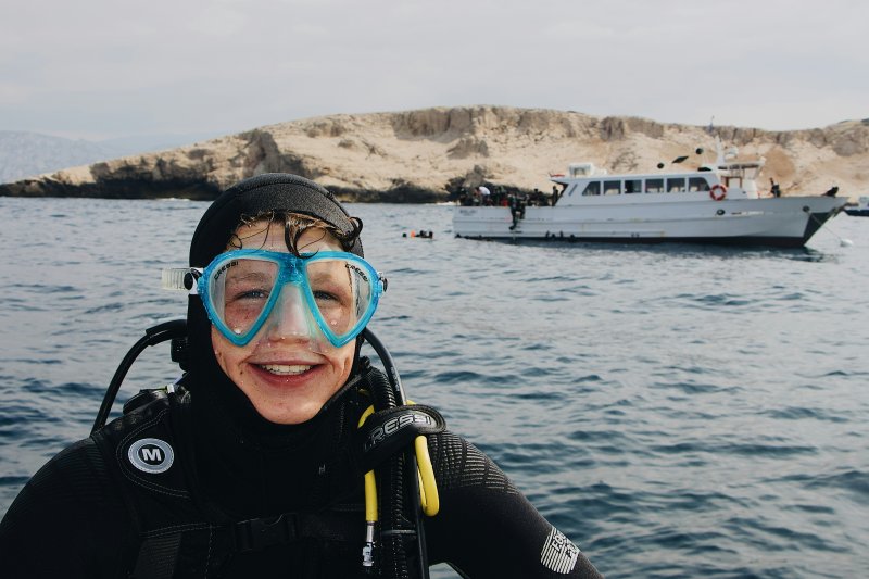 Scuba Diving for Teens: The Coolest Underwater Programs
