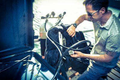 10 Diving Accessories You Might Not Have Thought Of